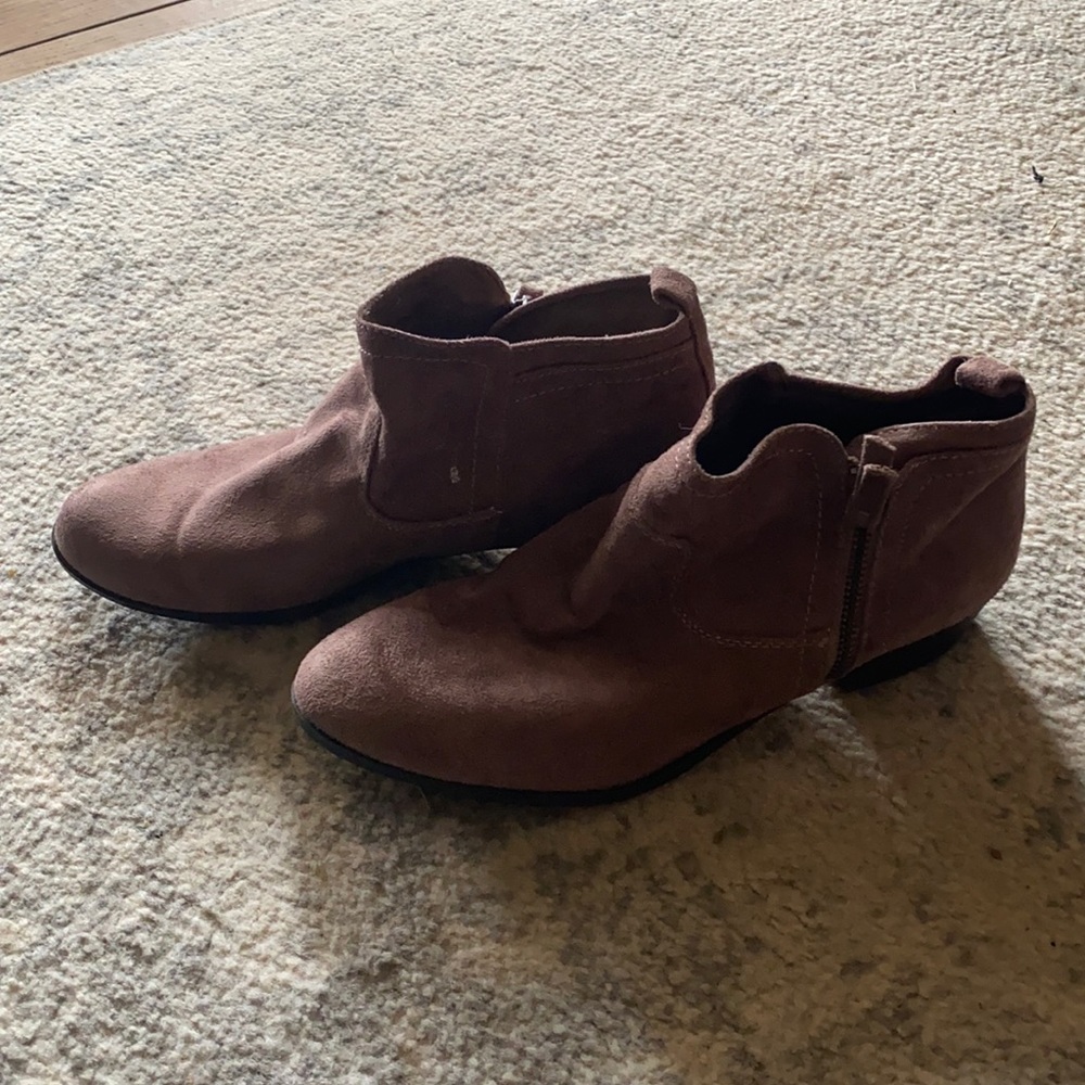 Short boots